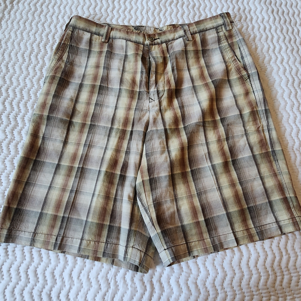 Tommy Bahama Plaid Shorts Men's Size 34